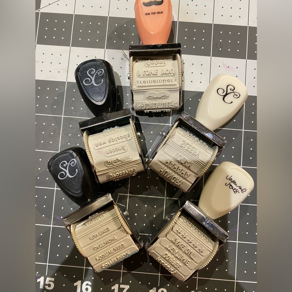 5 scrolling stamps